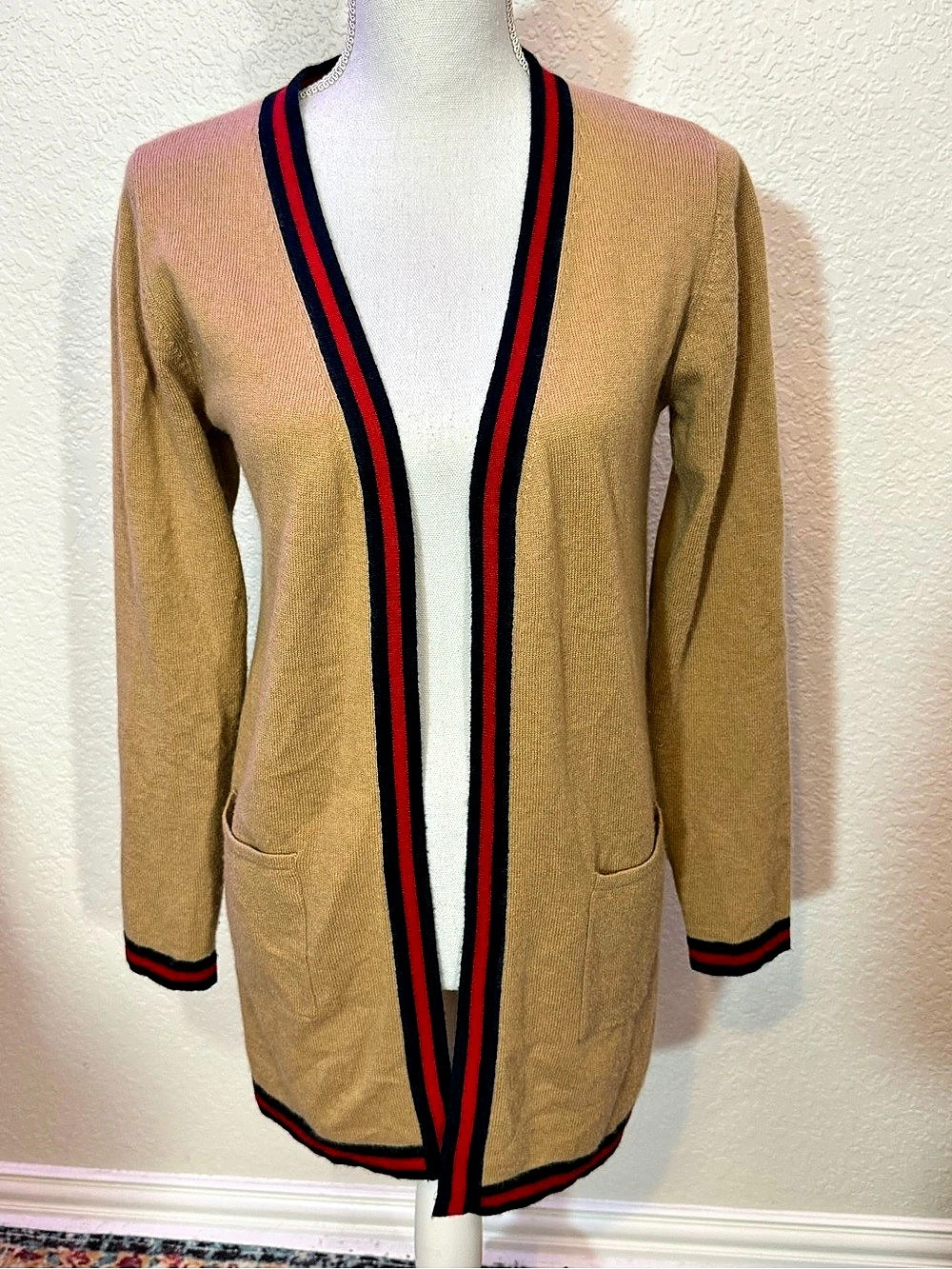 Brodie Cashmere Long Cardigan in Brown & Red Size XS